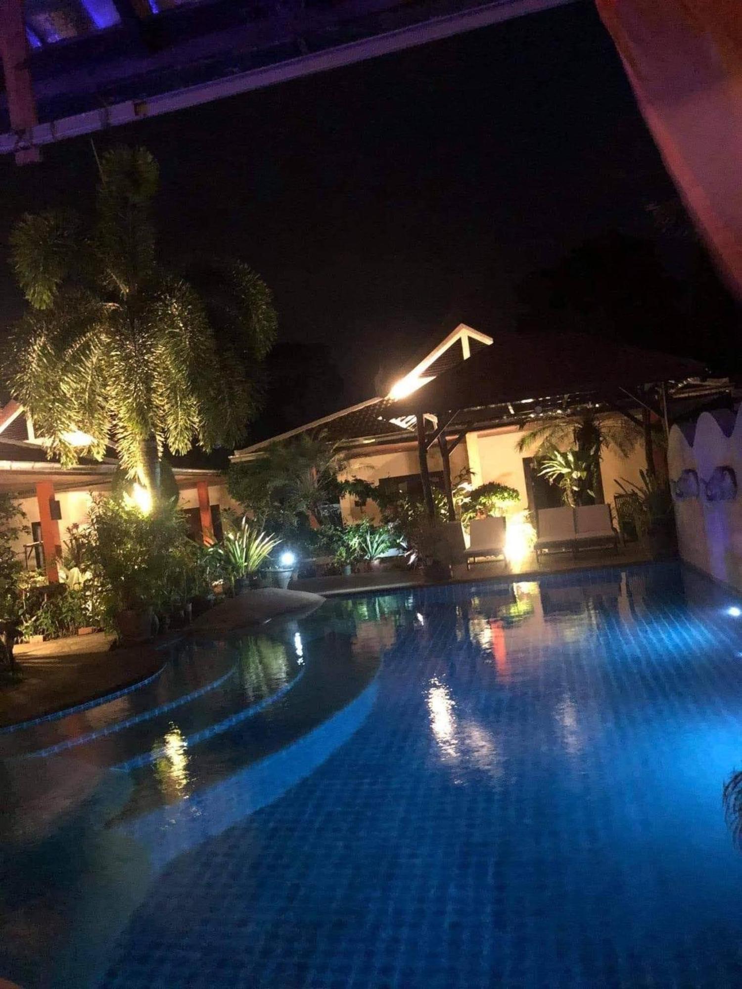 Baan Tropicana Mae Nam Bagian luar foto