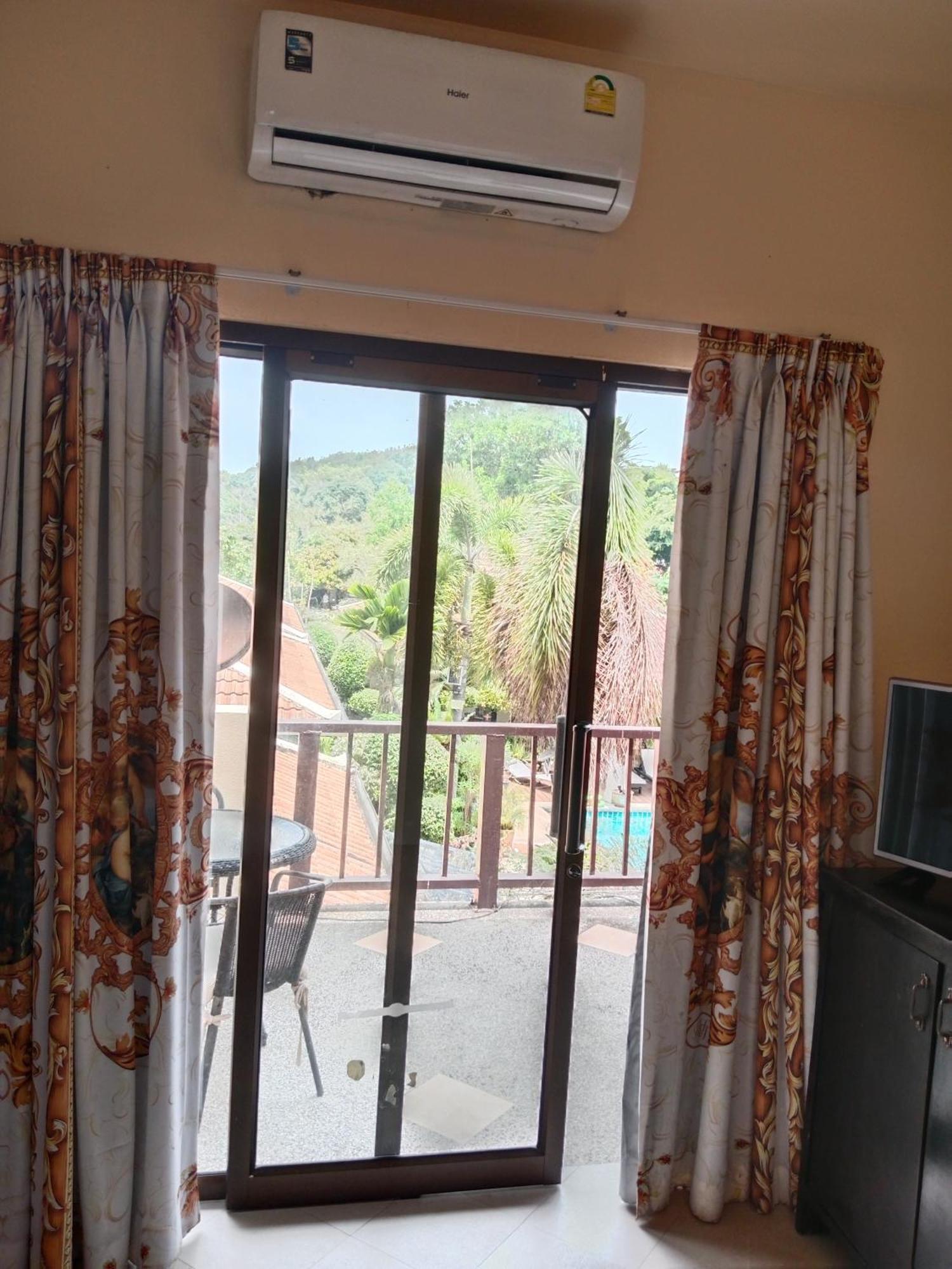 Baan Tropicana Mae Nam Bagian luar foto