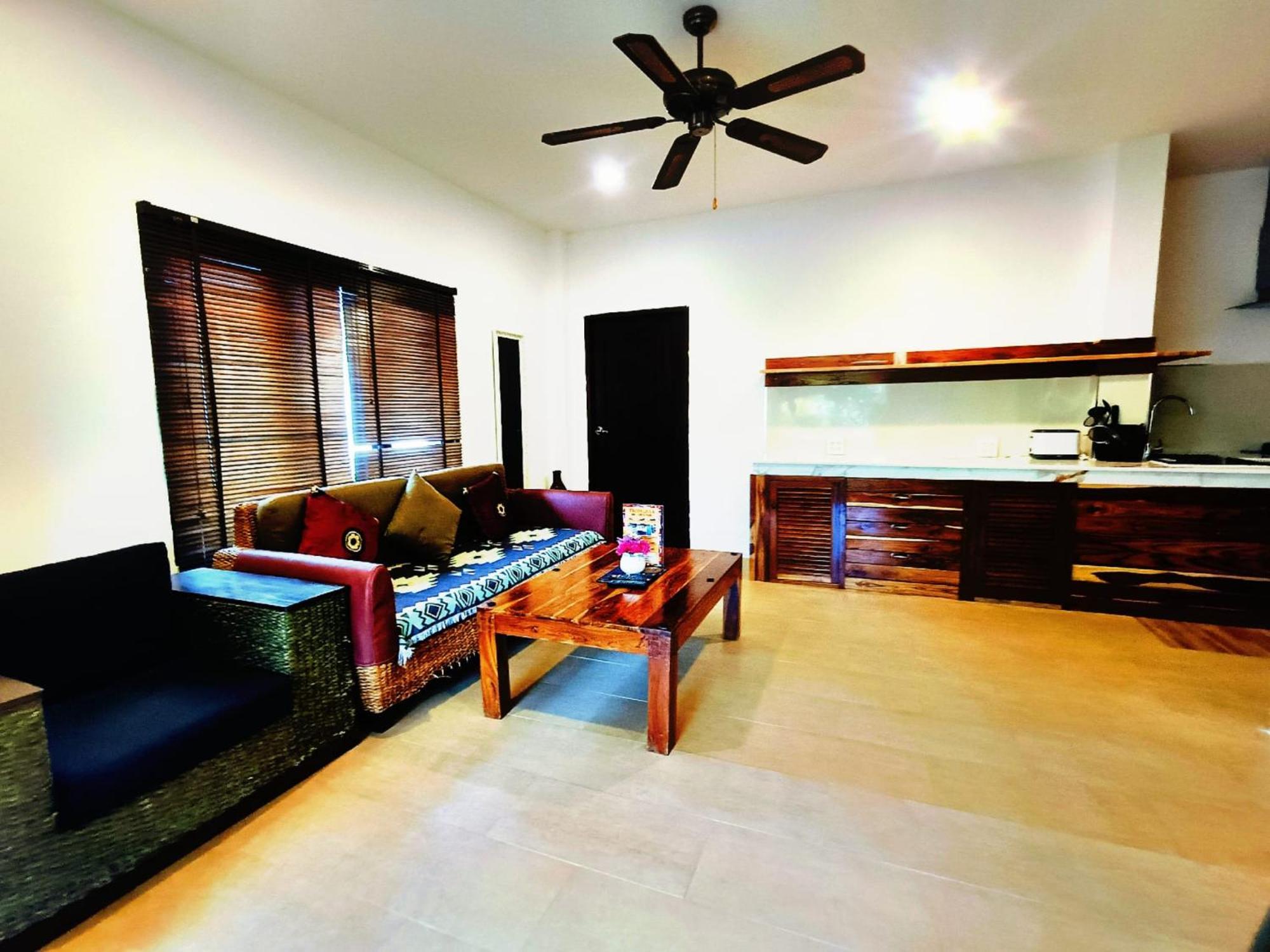Baan Tropicana Mae Nam Bagian luar foto