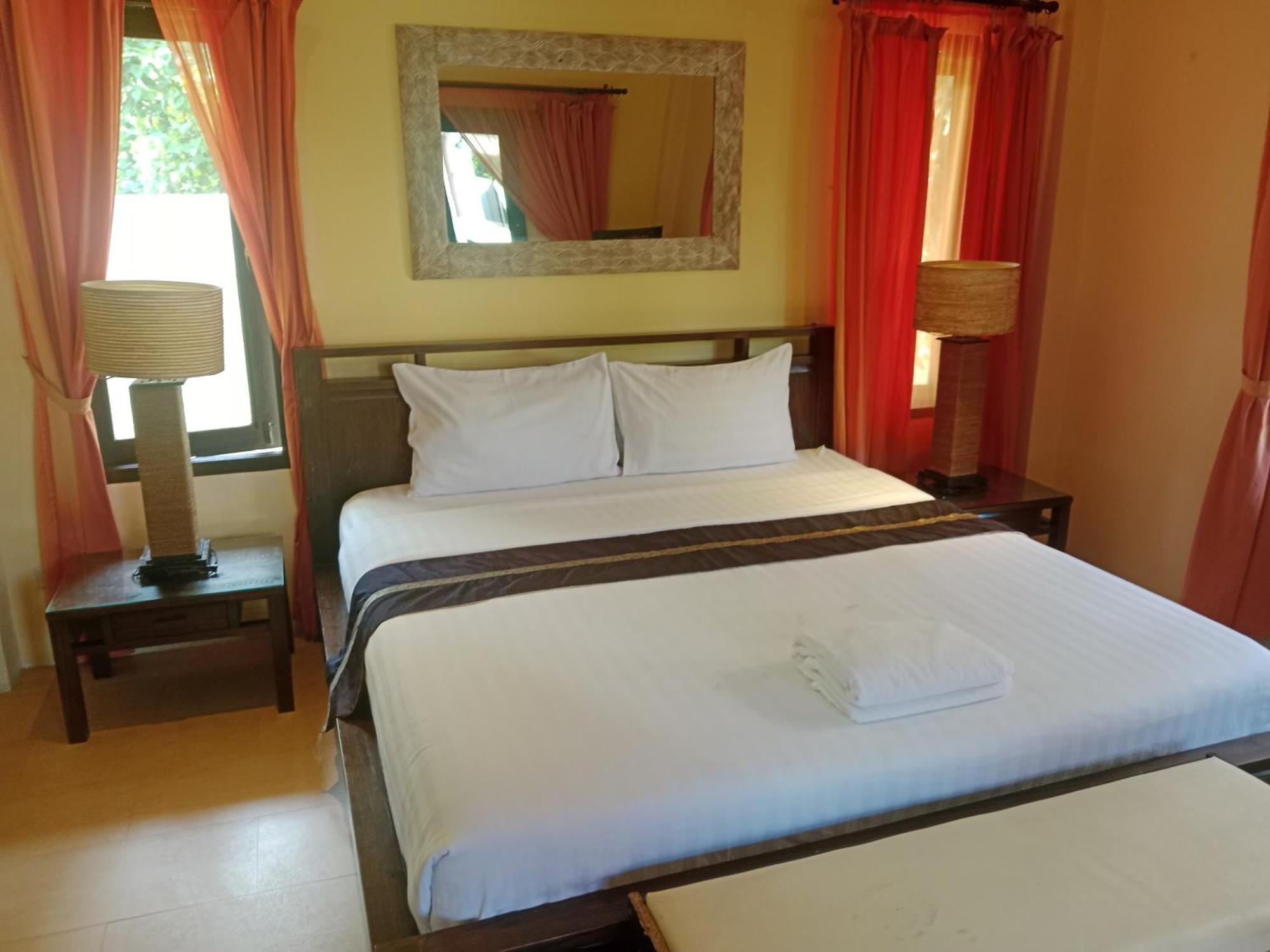 Baan Tropicana Mae Nam Bagian luar foto