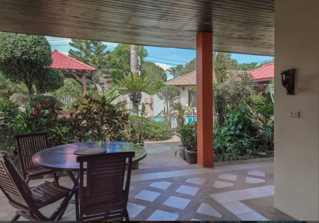 Baan Tropicana Mae Nam Bagian luar foto